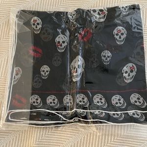 Alexander McQueen skull kisses silk scarf. NWT. Never worn.